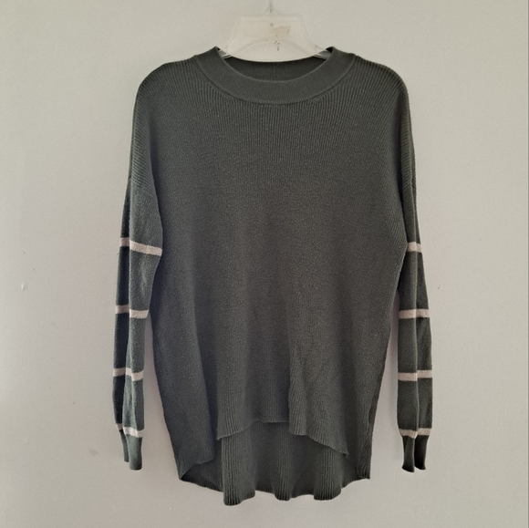 American Eagle Army Green Soft knit High low hem Jegging fit Sweater Siz… - Picture 3 of 7